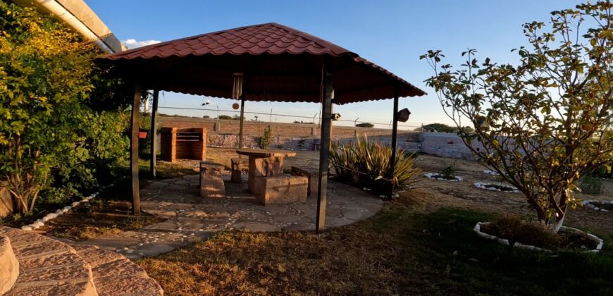 Casa Campestre Residencial en Venta en Guadalupe, por La Zacatecana a unos minutos de la caseta de cobro Osiris