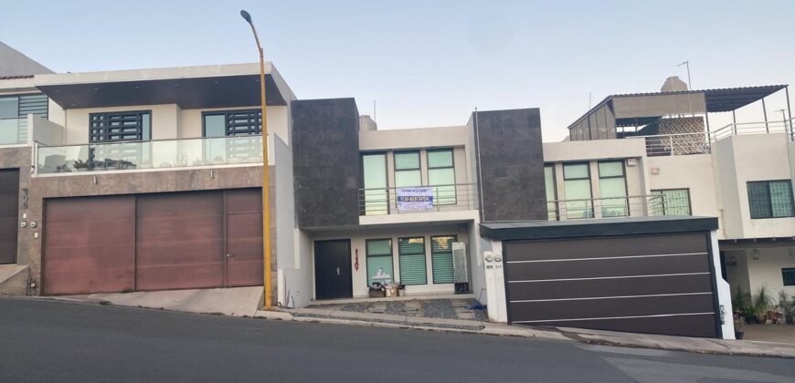 Casa Semiamueblada en Renta en Zacatecas en Fraccionamiento Bosque de las Cumbres, en Colinas del Padre