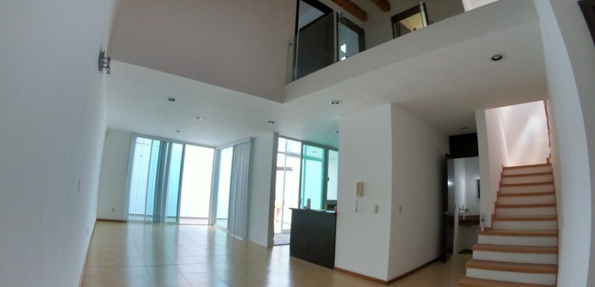 Casa Residencial en Venta o Renta en Guadalupe, en Fracc. Conde Santiago de la Laguna