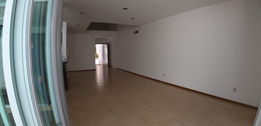 Casa Residencial en Venta o Renta en Guadalupe, en Fracc. Conde Santiago de la Laguna