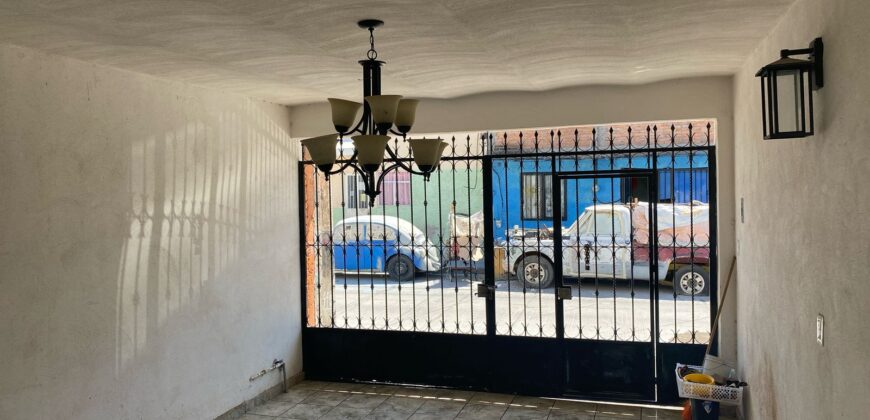 Casa en Venta en Aguascalientes, En Colonia Insurgentes