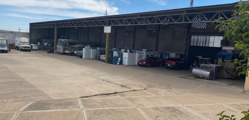 Terreno con Bodega Comercial en Renta en Zacatecas, en Colonia Estrella de Oro