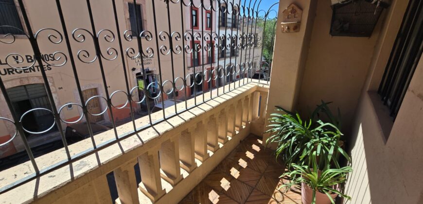 Casa con Locales Comerciales en Zacatecas en Zona Centro