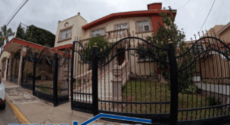 Casa Residencial en Venta en Guadalupe, en Privada Lomas de Bernárdez