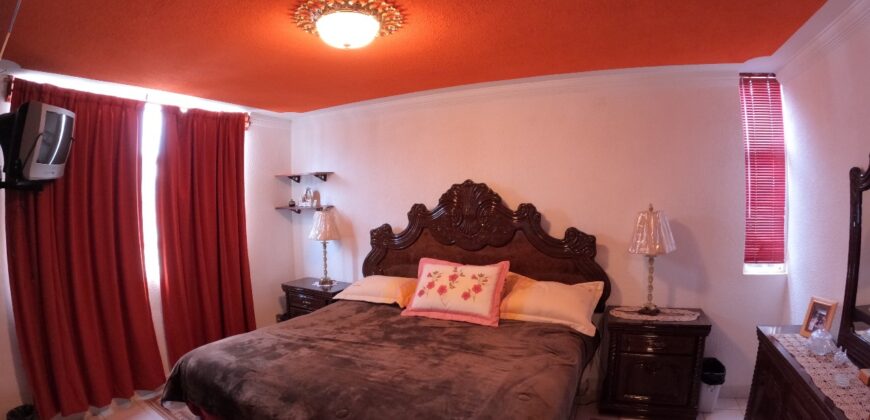 Casa Residencial en Venta en Guadalupe, en Privada Lomas de Bernárdez