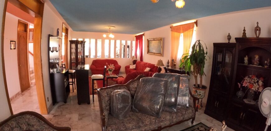 Casa Residencial en Venta en Guadalupe, en Privada Lomas de Bernárdez