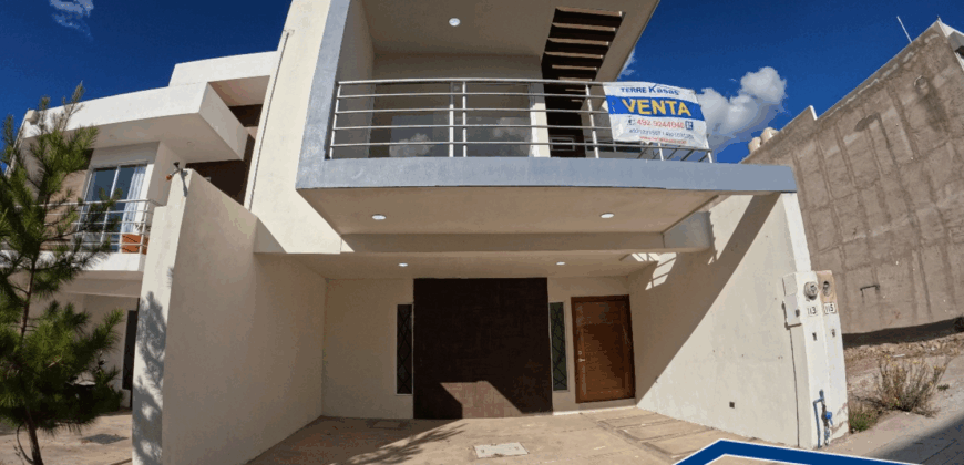 Casa Nueva En Venta En Zacatecas, En Privada Valle Alto, en Colinas del Padre