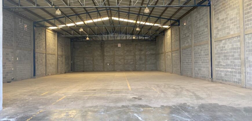 Bodega Comercial en Renta en Guadalupe, en Parque Industrial