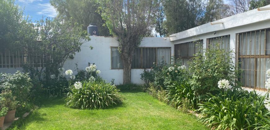 Casa con Locales Comerciales En Venta en Cieneguillas, Zacatecas