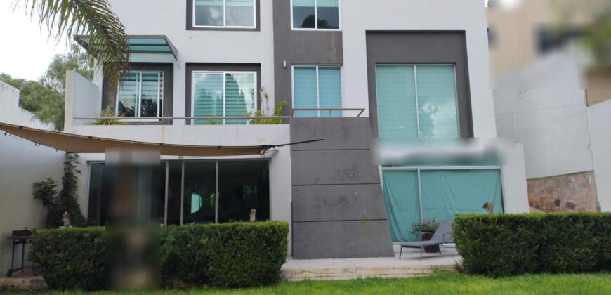 Casa en Venta en Guadalupe, en Privada Bernárdez