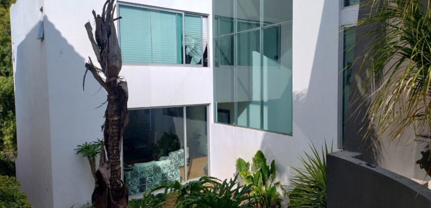 Casa en Venta en Guadalupe, en Privada Bernárdez
