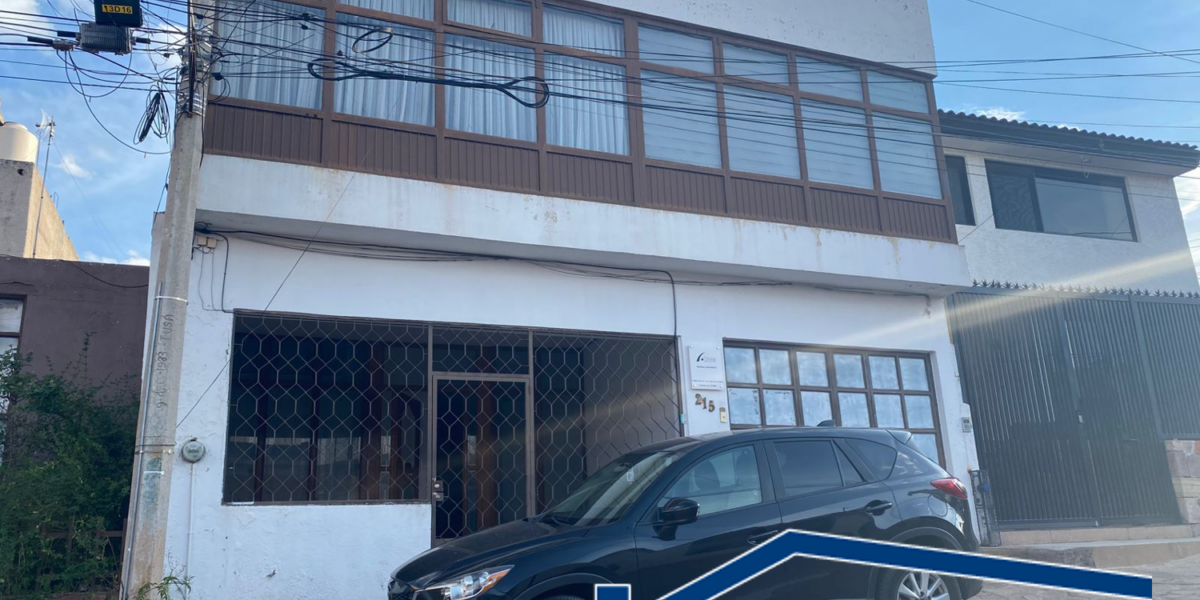 Casa con Departamento en Venta en Zacatecas, en Colonia Lomas de la Soledad