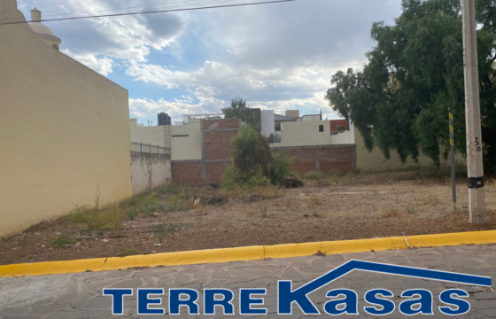 Terreno Residencial en Venta en Guadalupe, en Privada Lomas de Bernárdez
