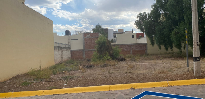 Terreno Residencial en Venta en Guadalupe, en Privada Lomas de Bernárdez
