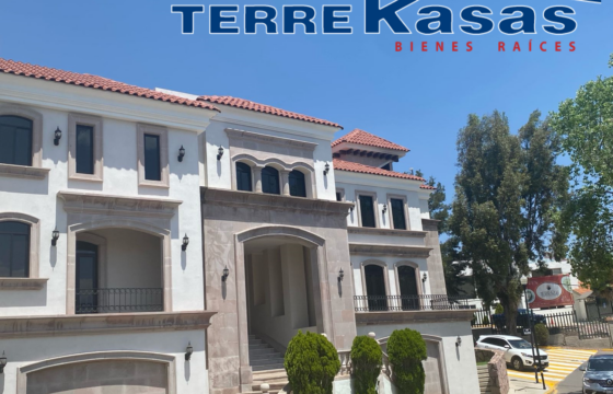 Casa Residencial en Venta en Guadalupe, en Privada Bernárdez