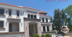 Casa Residencial en Venta en Guadalupe, en Privada Bernárdez