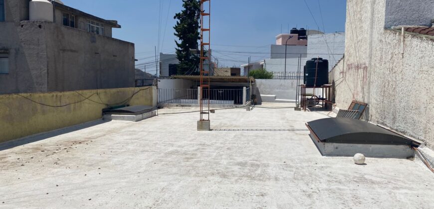 Casa con Departamento en Venta en Zacatecas, en Colonia Lomas de la Soledad