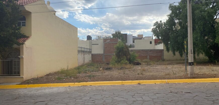 Terreno Residencial en Venta en Guadalupe, en Privada Lomas de Bernárdez