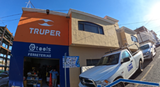 Casa con Locales Comerciales en Venta en Zacatecas, en Col. Lomas de la Pimienta