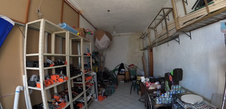 Casa con Locales Comerciales en Venta en Zacatecas, en Col. Lomas de la Pimienta