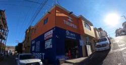 Casa con Locales Comerciales en Venta en Zacatecas, en Col. Lomas de la Pimienta