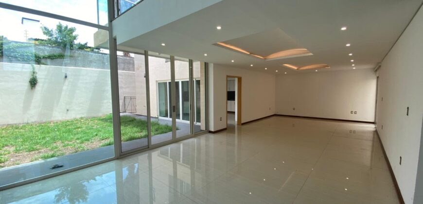 Casa en Venta o Renta en Guadalupe, en Privada Bernárdez