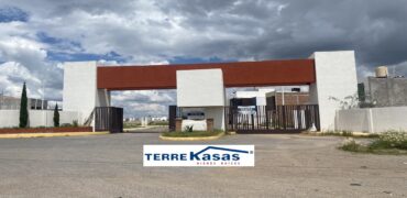 Terreno en Venta en Guadalupe en Privada Cañada de la Laguna I de 102 m2