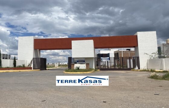 Terreno en Venta en Guadalupe en Privada Cañada de la Laguna I de 102 m2