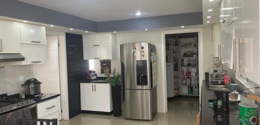 Casa seminueva en Venta en Fresnillo Zacatecas en Fraccionamiento Jardines del Country de un solo piso