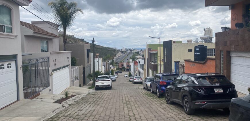 Terreno en Venta en Guadalupe en el Fraccionamiento Lomas de Galicia 150 m2